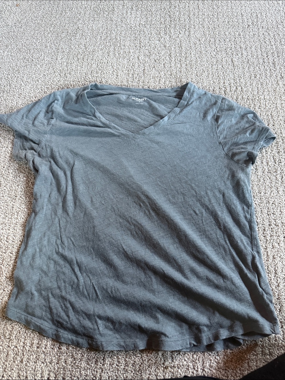 Old Navy Short Sleeve V-Neck Tee in Gray
